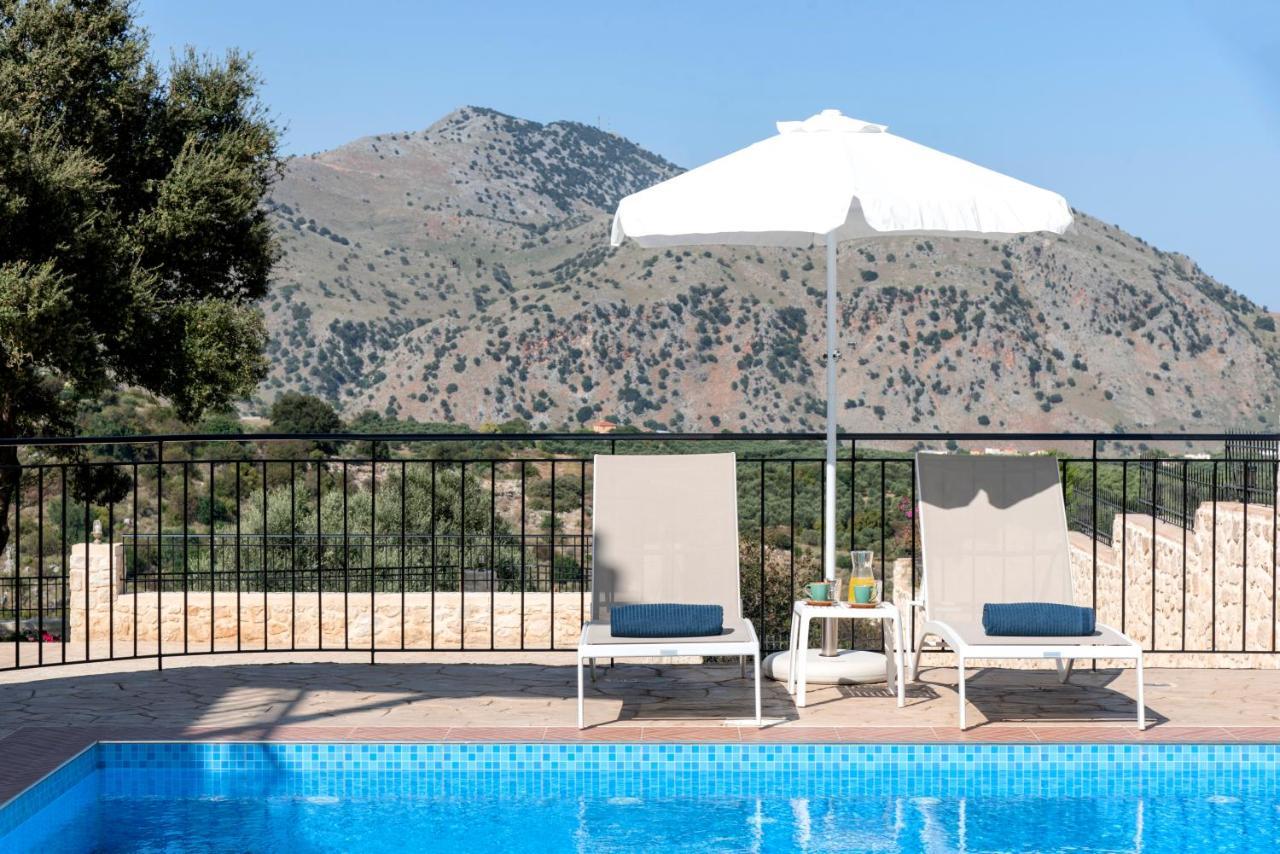 Villa Kermes Heated Pool Kournas Exterior photo