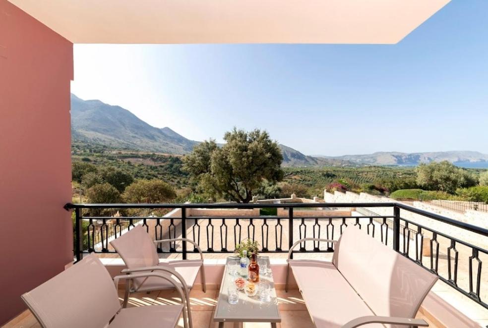 Villa Kermes Heated Pool Kournas Exterior photo